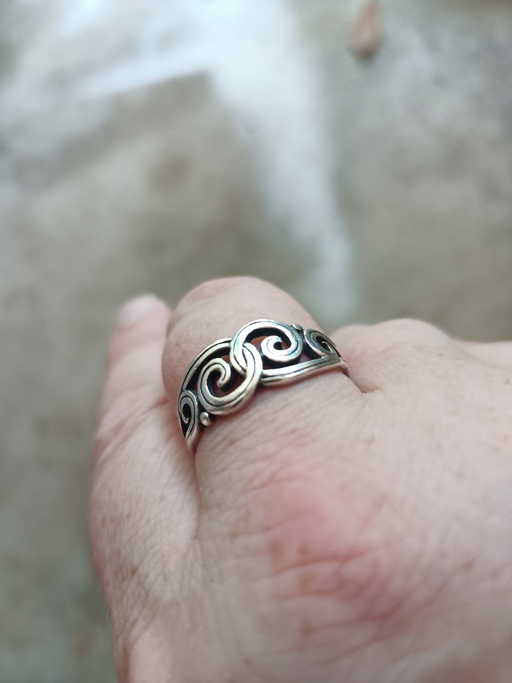 James Avery Gentle Waves Sterling Silver Swirl Band Ring - Black Accents